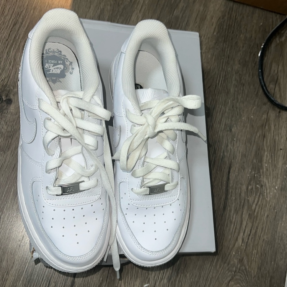 Boys Nikes Air Force ones size 6.5 good condition worn two times